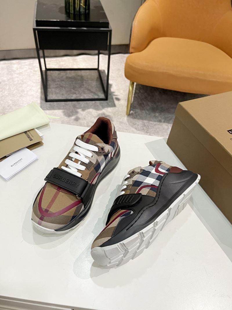 Burberry Low Shoes